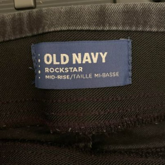 Old Navy Black Ripped Ankle Skinny Jeans - Picture 3 of 3